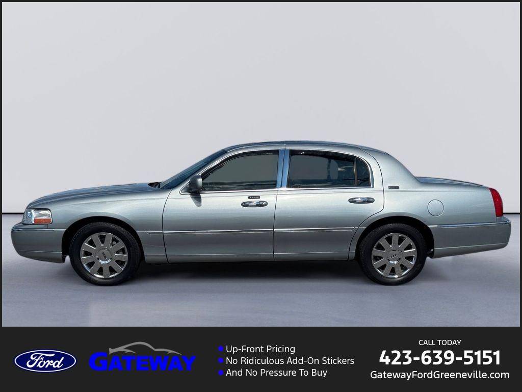2006 Lincoln Town Car Signature Limited — Sedan — 51,993 mi — Greeneville, TN