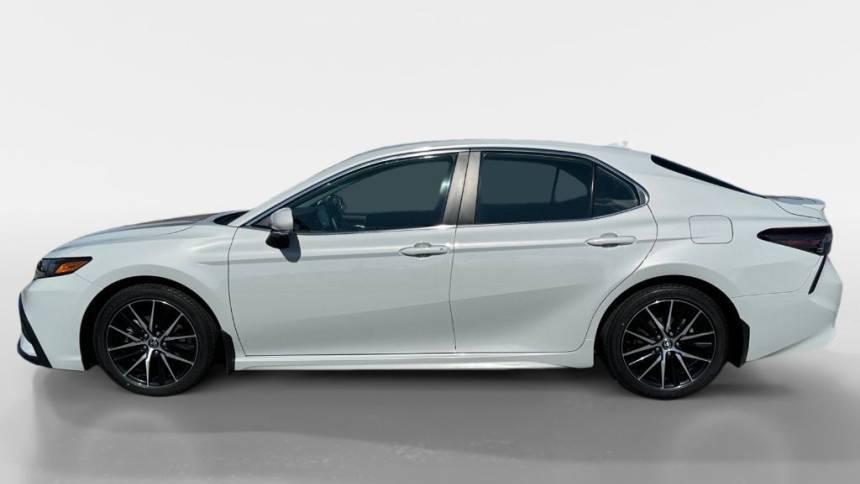 2022 Toyota Camry Hybrid SE — Sedan — 99,100 mi — Greeneville, TN