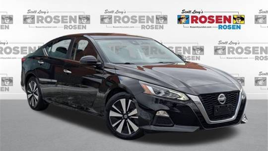 2022 Nissan Altima SV — Sedan — 46,390 mi — Algonquin, IL