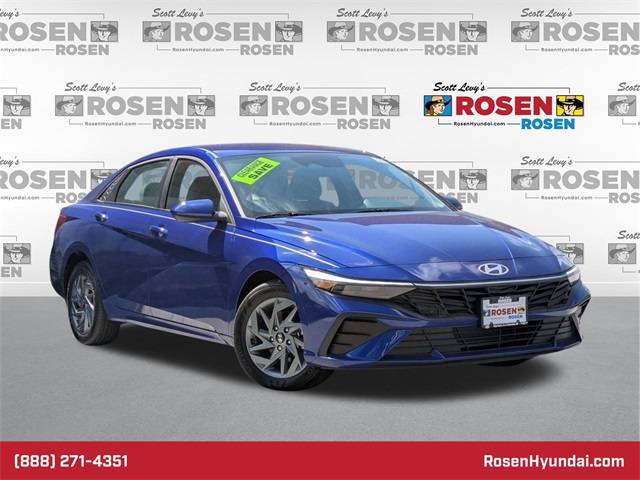 2024 Hyundai Elantra SEL — Sedan — 3,199 mi — Algonquin, IL