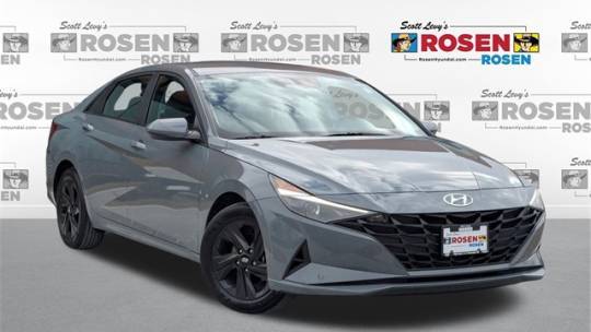 2021 Hyundai Elantra SEL — Sedan — 27,686 mi — Algonquin, IL