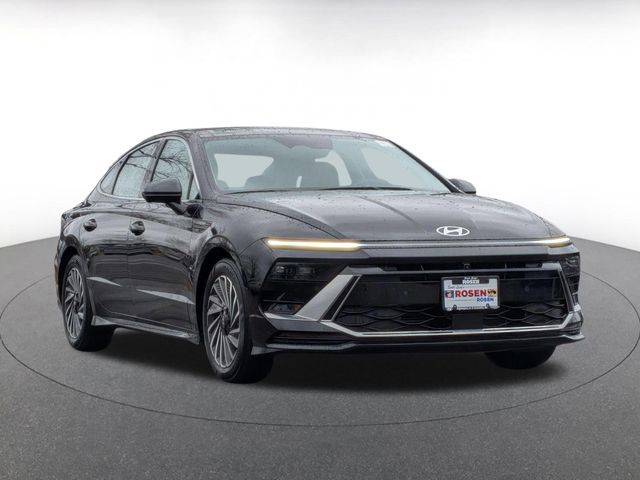 2025 Hyundai Sonata Hybrid Limited — Sedan — 6,280 mi — Algonquin, IL
