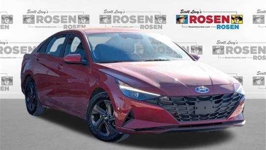 2022 Hyundai Elantra SEL — Sedan — 16,154 mi — Algonquin, IL
