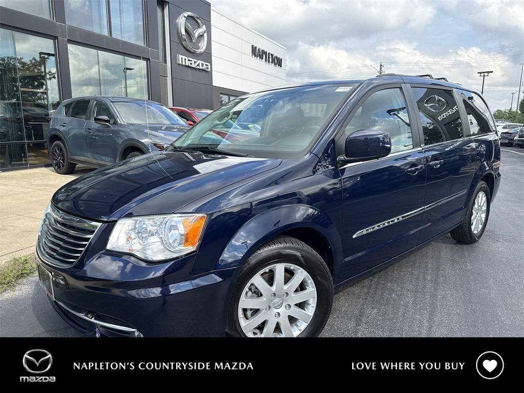 2014 Chrysler Town & Country Touring — Minivan — 132,157 mi — Countryside, IL