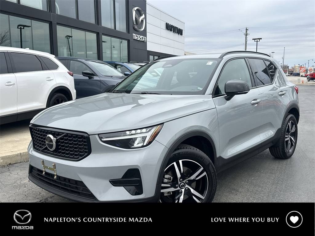 2024 Volvo XC40 Core — SUV — 14,305 mi — Countryside, IL