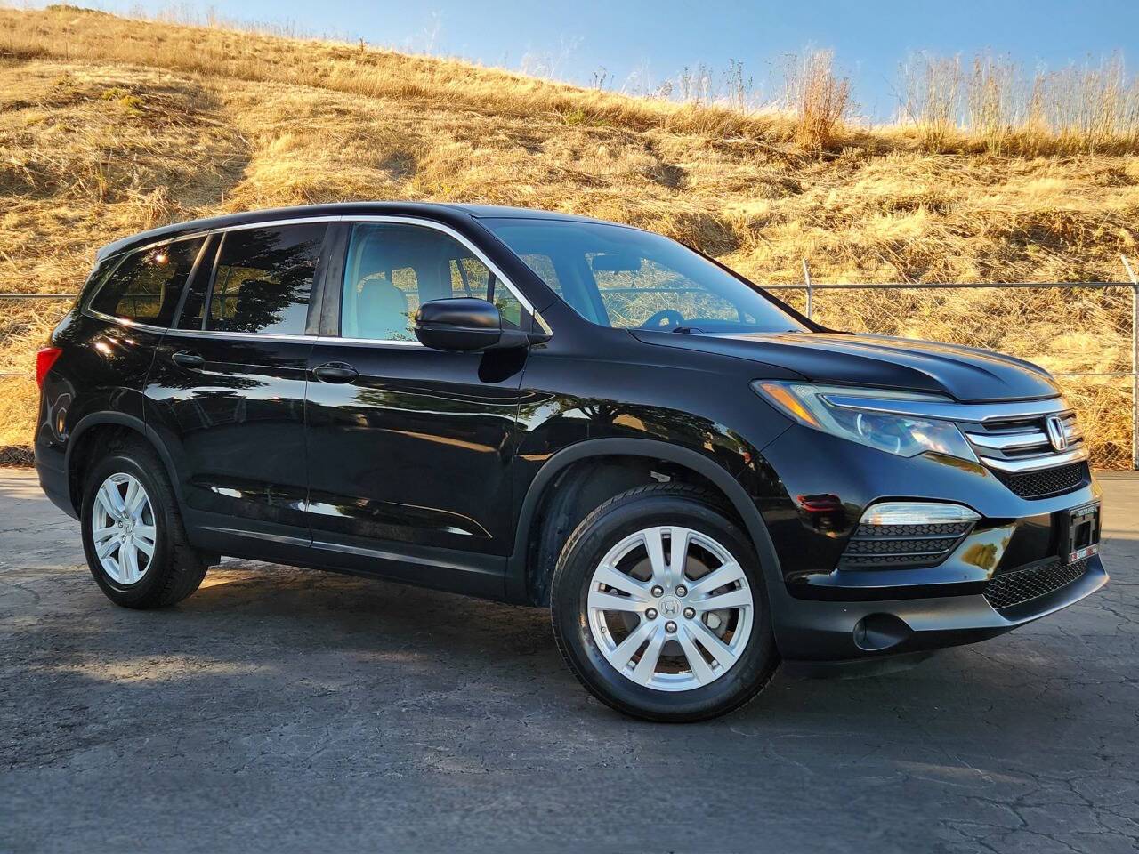 2017 Honda Pilot LX — SUV — 98,640 mi — Fairfield, CA