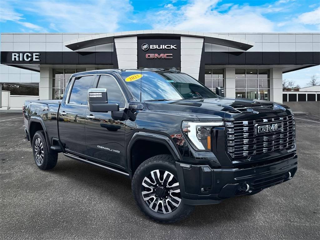 2025 GMC Sierra 2500HD Denali Ultimate — Pickup Truck — 8,384 mi — Knoxville, TN