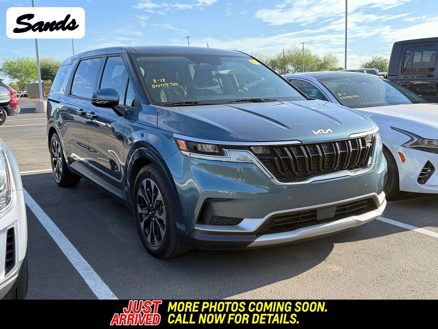 2024 Kia Carnival EX — Minivan — 13,884 mi — Surprise, AZ