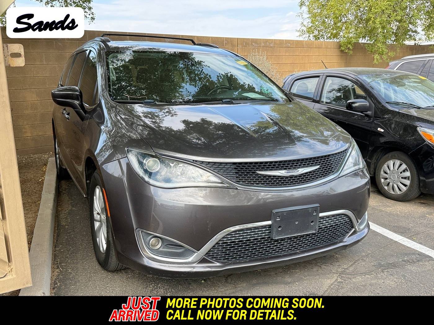 2017 Chrysler Pacifica Touring L — Minivan — 73,711 mi — Surprise, AZ