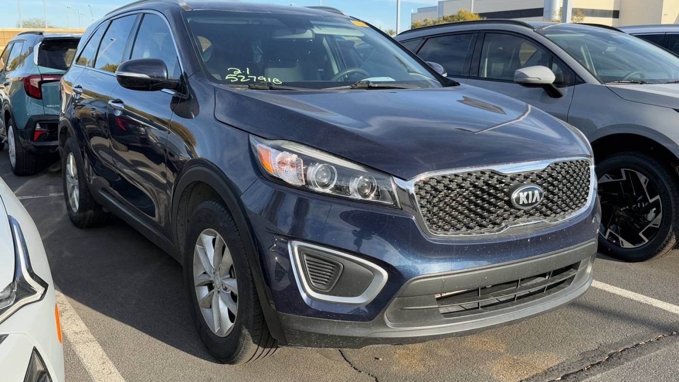 2016 Kia Sorento LX — SUV — 75,962 mi — Surprise, AZ