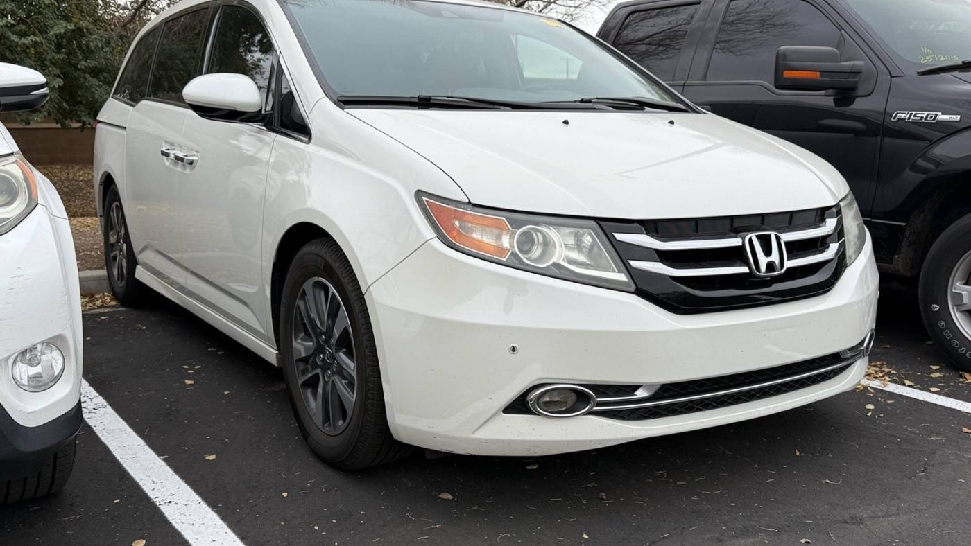 2015 Honda Odyssey Touring — Minivan — 185,093 mi — Surprise, AZ
