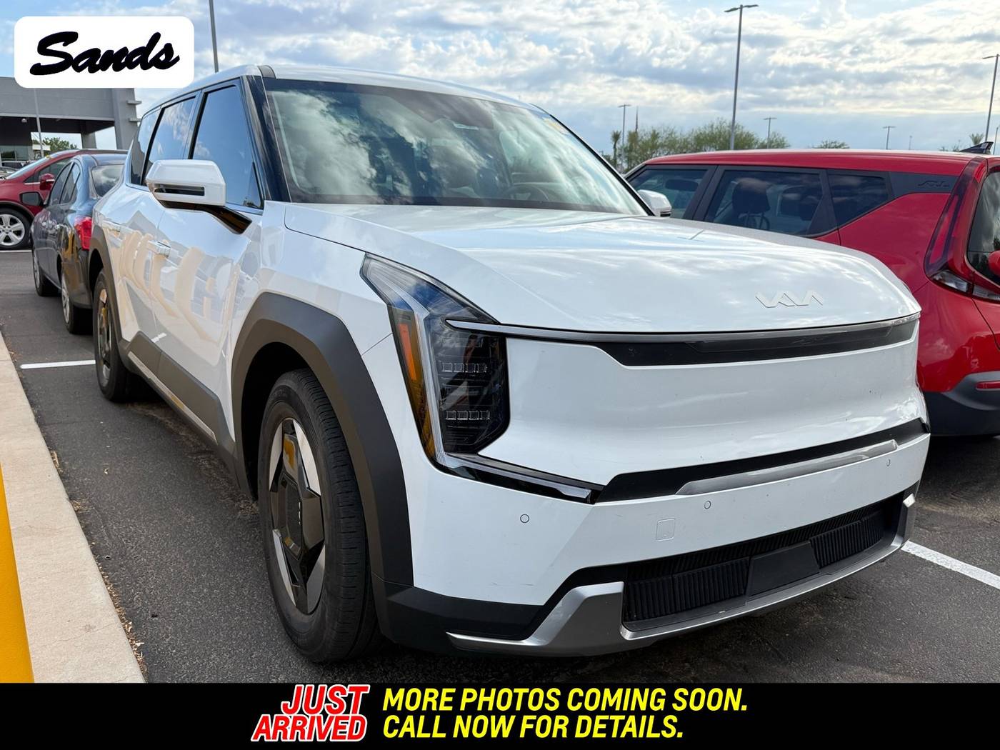 2024 Kia EV9 Light Short Range — SUV — 11,277 mi — Surprise, AZ