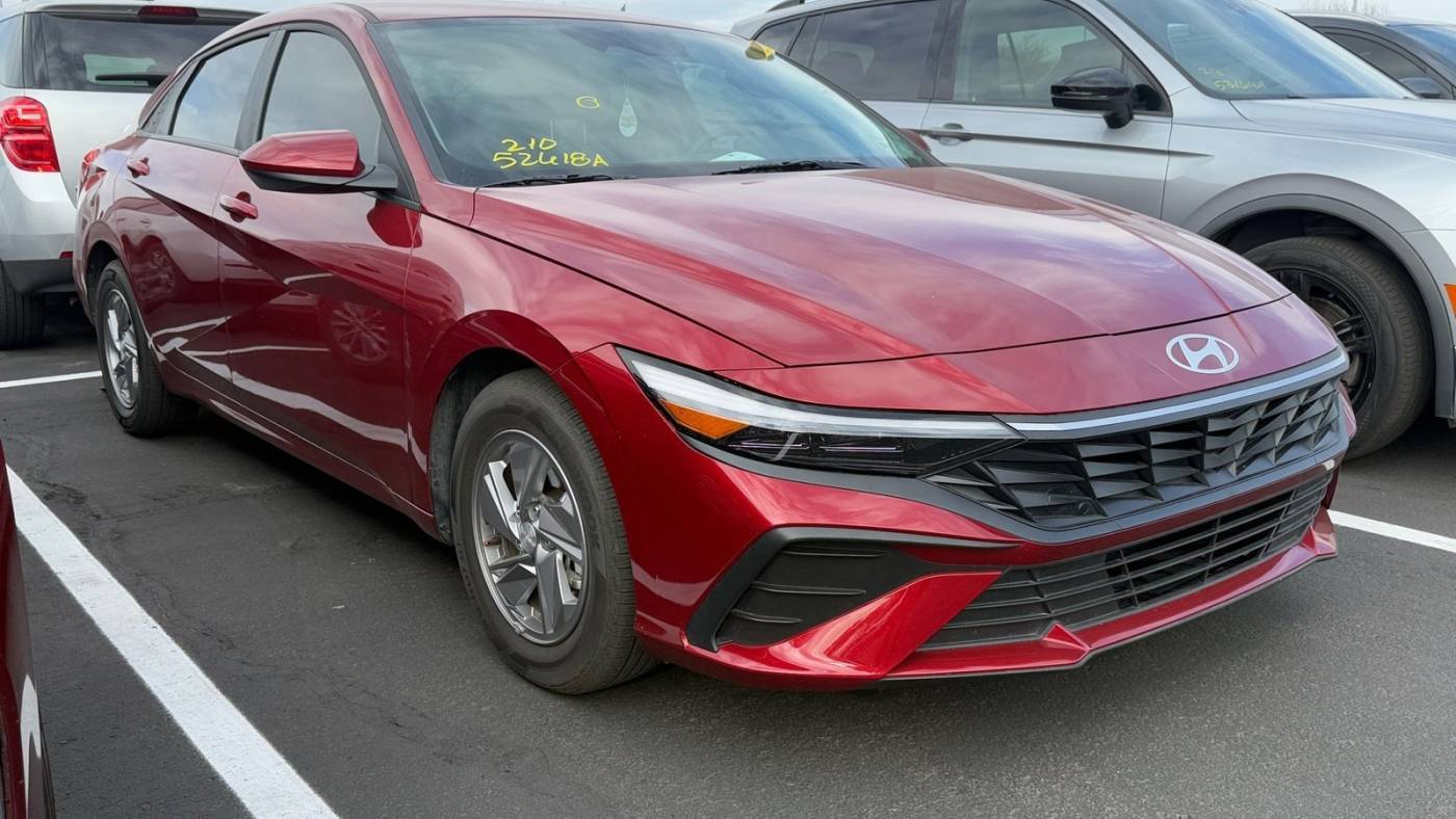 2024 Hyundai Elantra SE — Sedan — 6,042 mi — Surprise, AZ