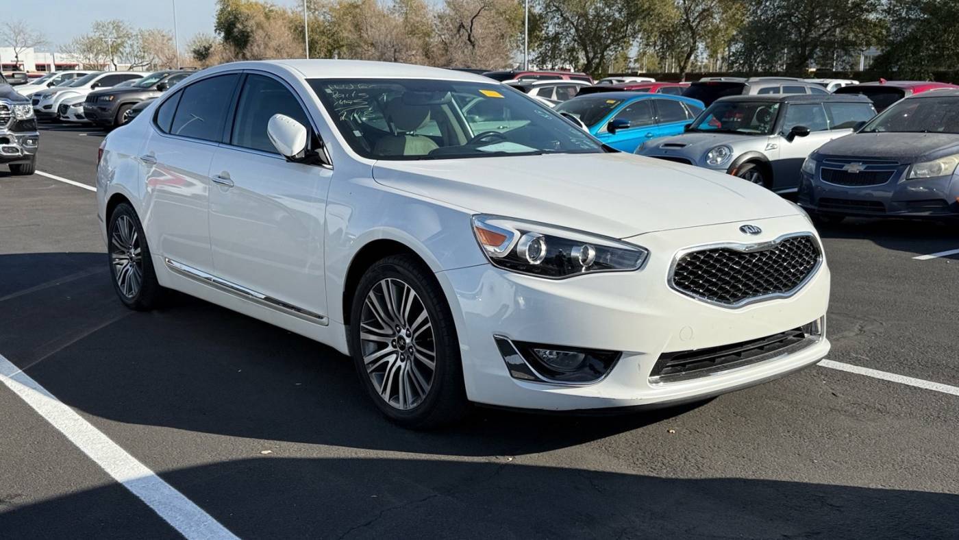 2015 Kia Cadenza Premium — Sedan — 54,373 mi — Surprise, AZ