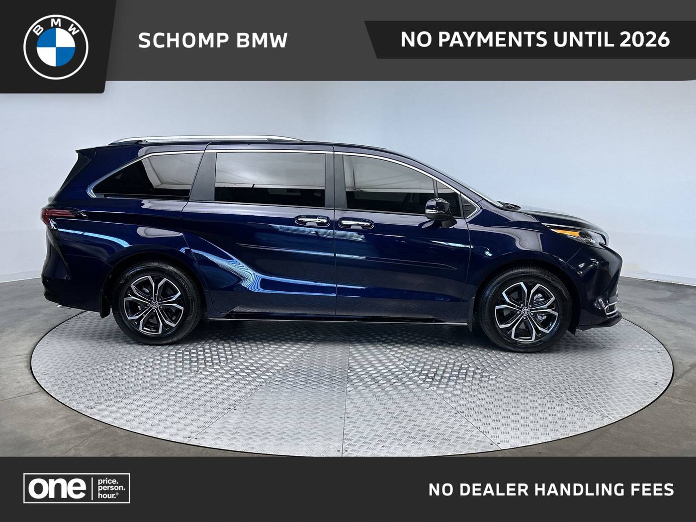 2025 Toyota Sienna Platinum — Minivan — 5,466 mi — Highlands Ranch, CO