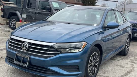 2019 Volkswagen Jetta SE — Sedan — 89,812 mi — Chicago, IL