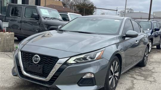 2021 Nissan Altima SV — Sedan — 52,796 mi — Chicago, IL