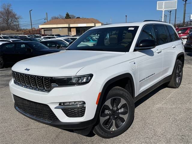 2023 Jeep Grand Cherokee 4xe — SUV — 5,895 mi — Chicago, IL