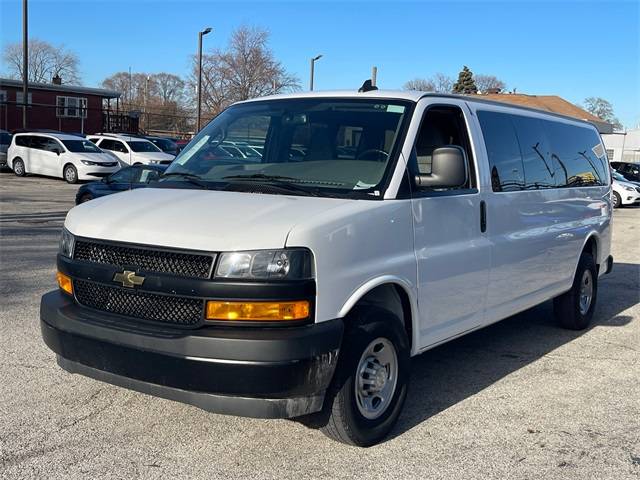 2022 Chevrolet Express Passenger LS — Passenger Van — 44,881 mi — Chicago, IL