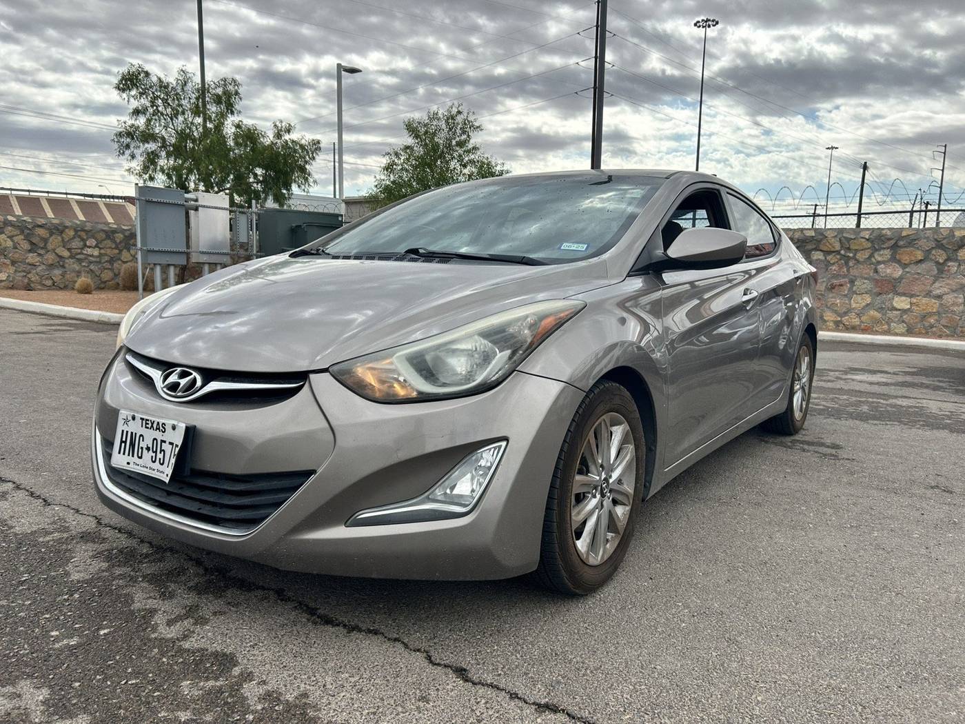 2014 Hyundai Elantra SE — Sedan — 97,500 mi — El Paso, TX