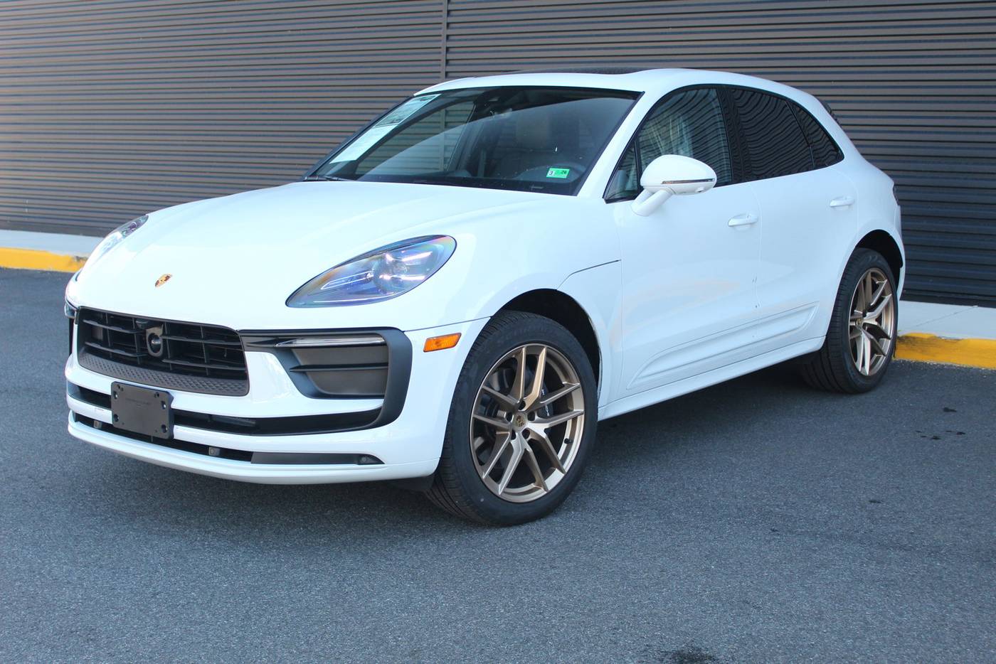2025 Porsche Macan Standard — SUV — 5,306 mi — Arlington, VA