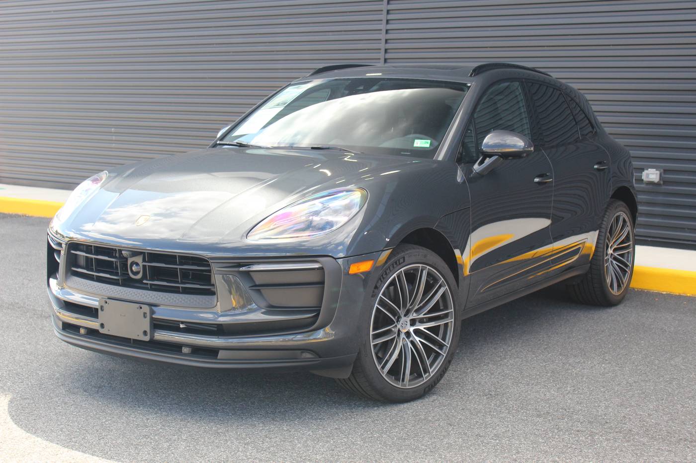 2025 Porsche Macan Standard — SUV — 6,536 mi — Arlington, VA