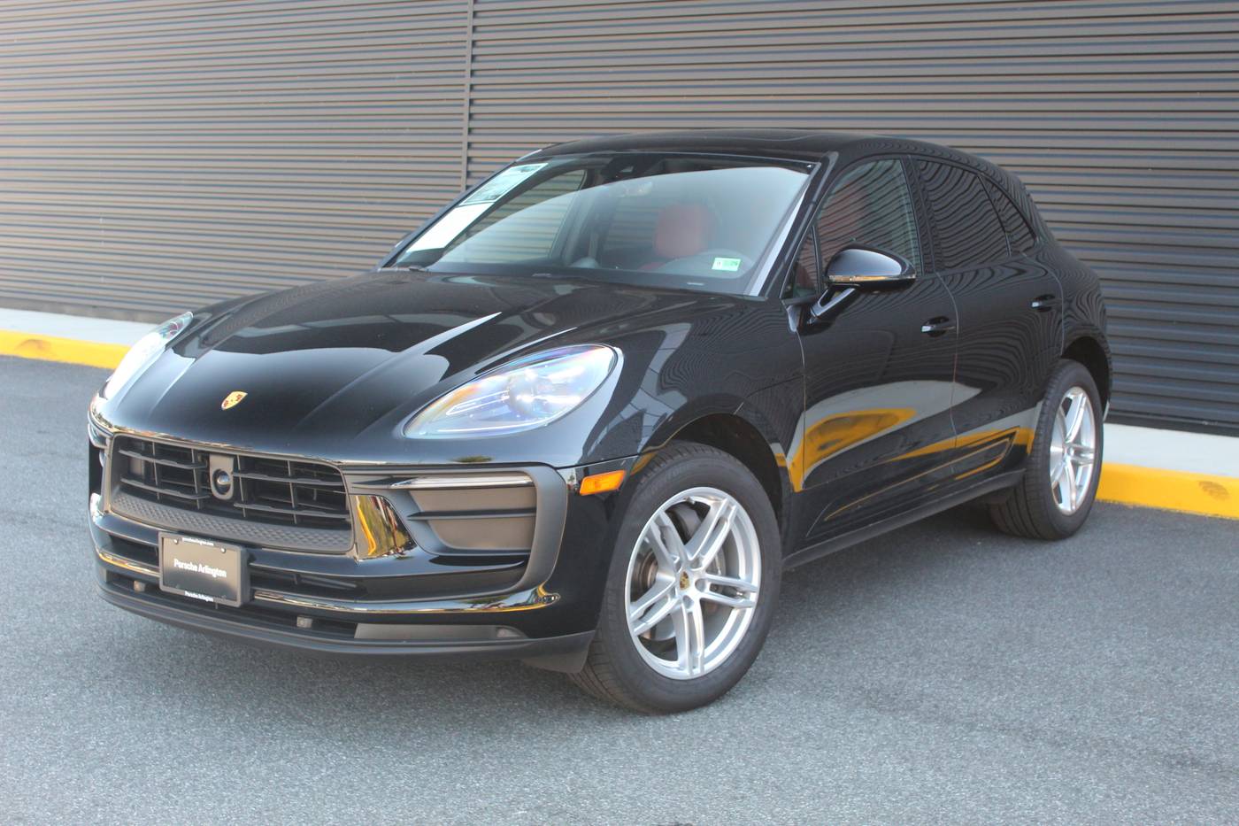 2025 Porsche Macan Standard — SUV — 5,081 mi — Arlington, VA