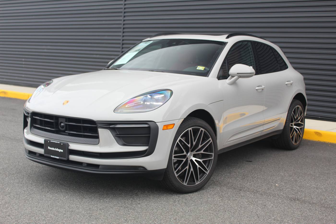 2025 Porsche Macan Macan — SUV — 6,404 mi — Arlington, VA