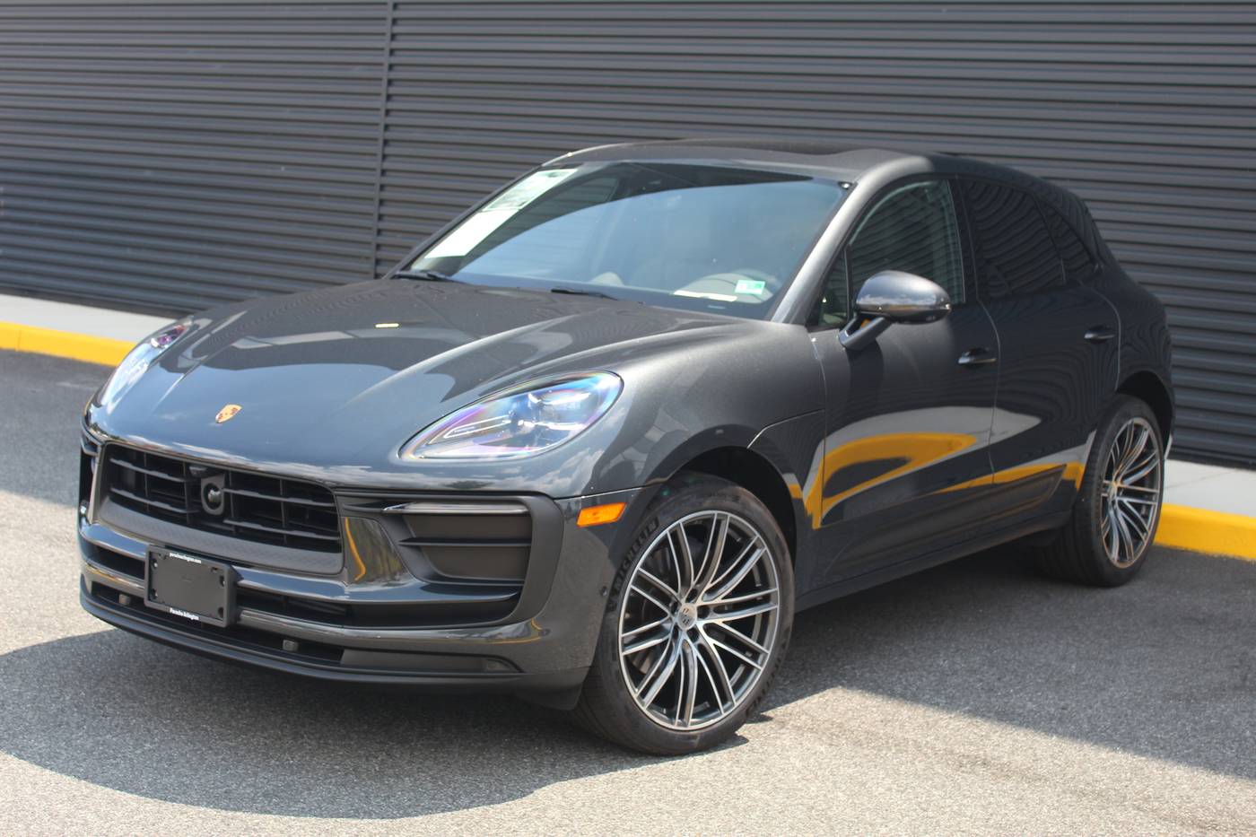 2025 Porsche Macan Macan — SUV — 6,122 mi — Arlington, VA