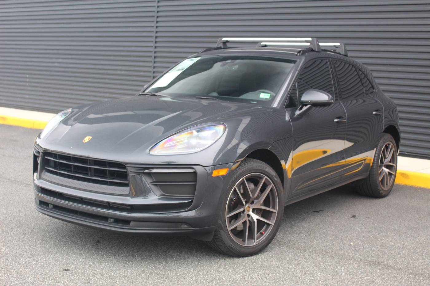 2022 Porsche Macan Standard — SUV — 18,650 mi — Arlington, VA