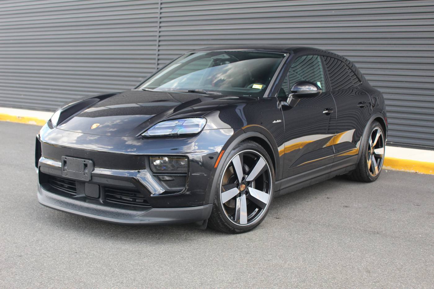 2024 Porsche Macan Electric 4 — SUV — 3,863 mi — Arlington, VA