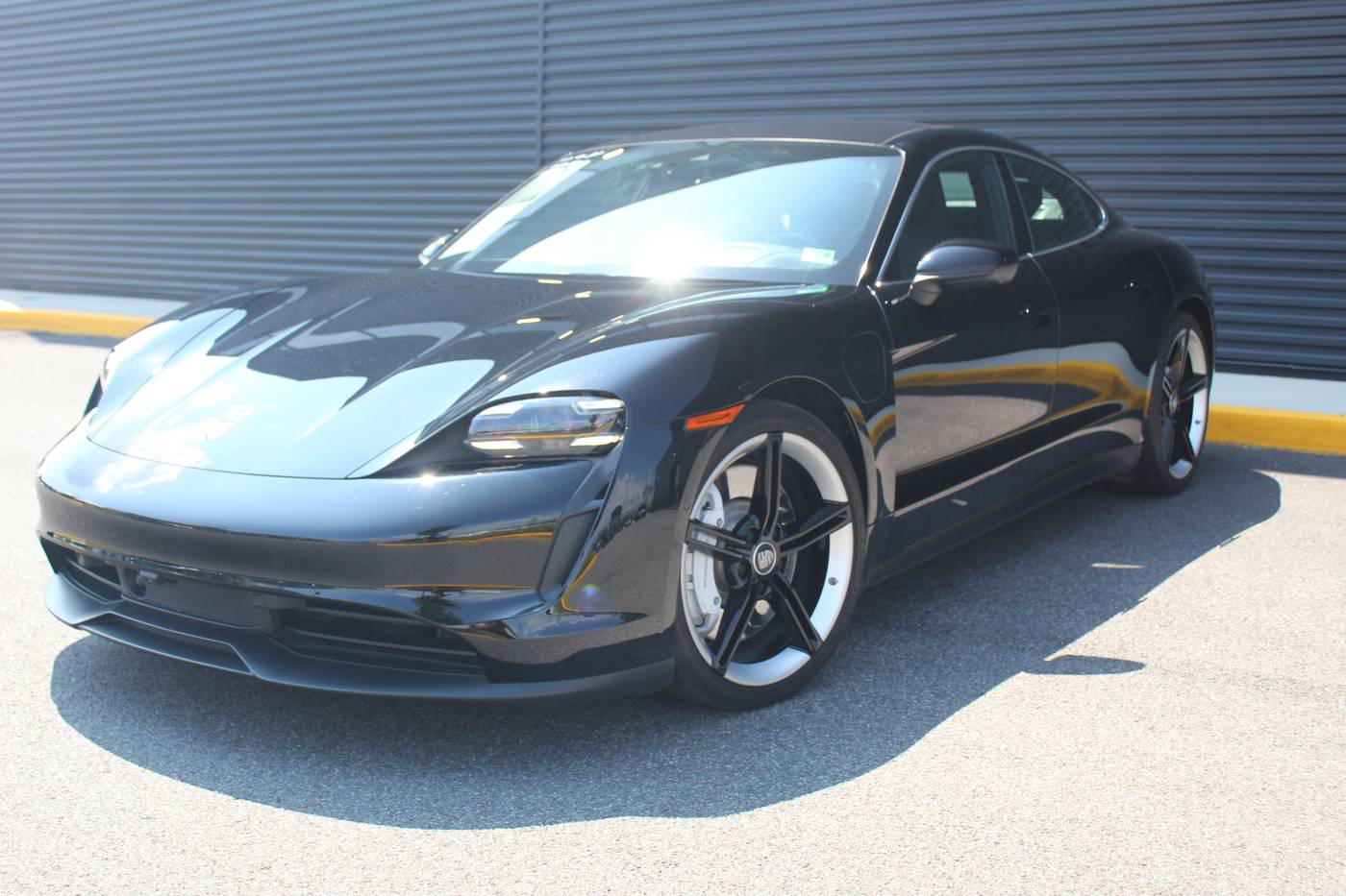 2022 Porsche Taycan 4S — Sedan — 7,538 mi — Arlington, VA