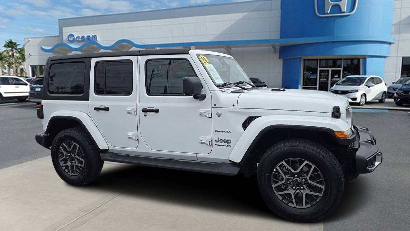 2024 Jeep Wrangler Sahara — SUV — 20,101 mi — Port Richey, FL