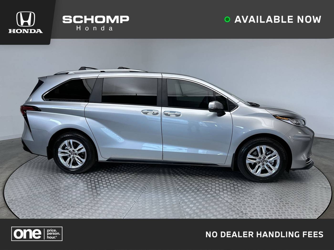 2024 Toyota Sienna Limited — Minivan — 14,579 mi — Highlands Ranch, CO