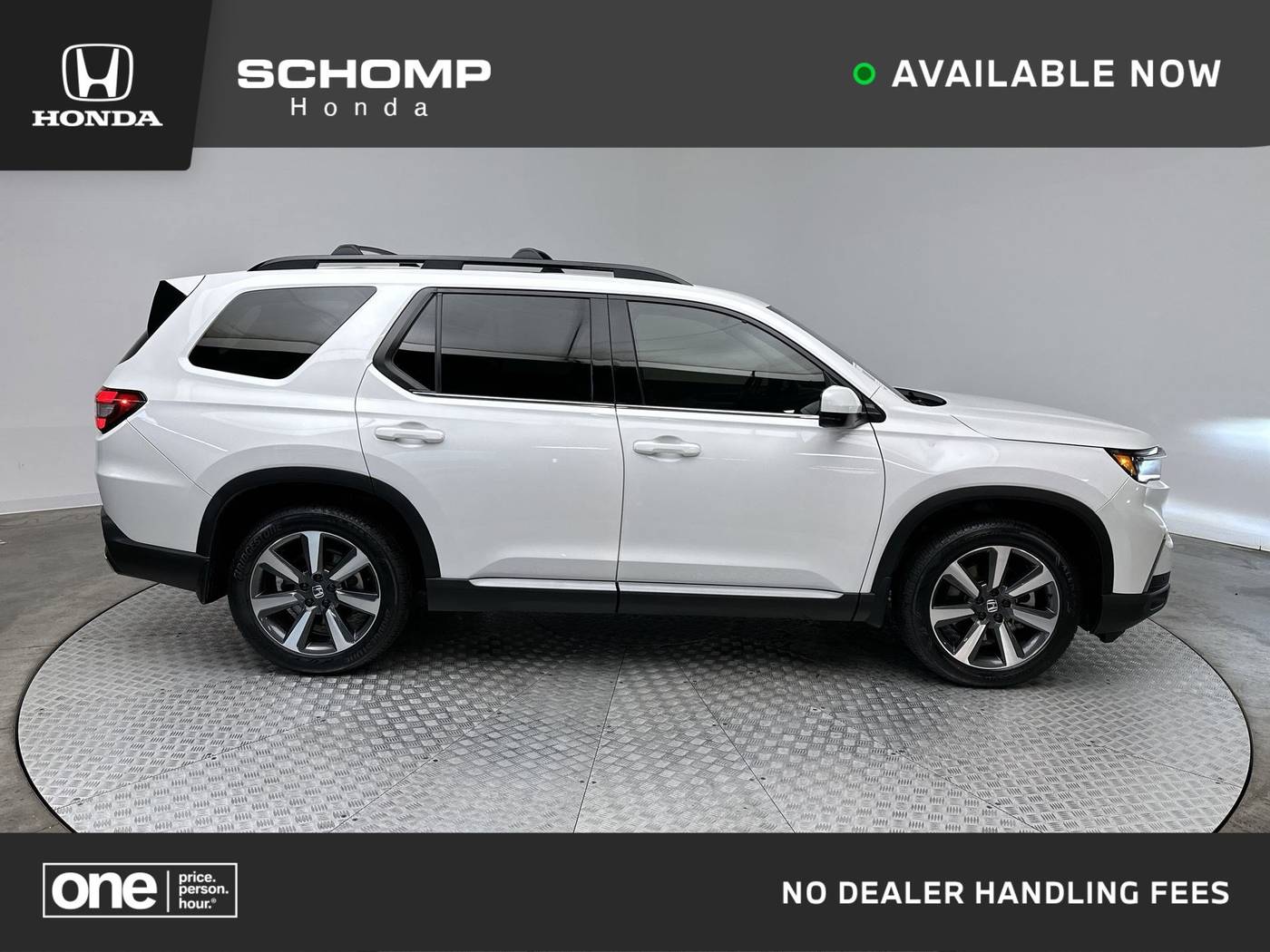 2023 Honda Pilot Touring — SUV — 37,489 mi — Highlands Ranch, CO