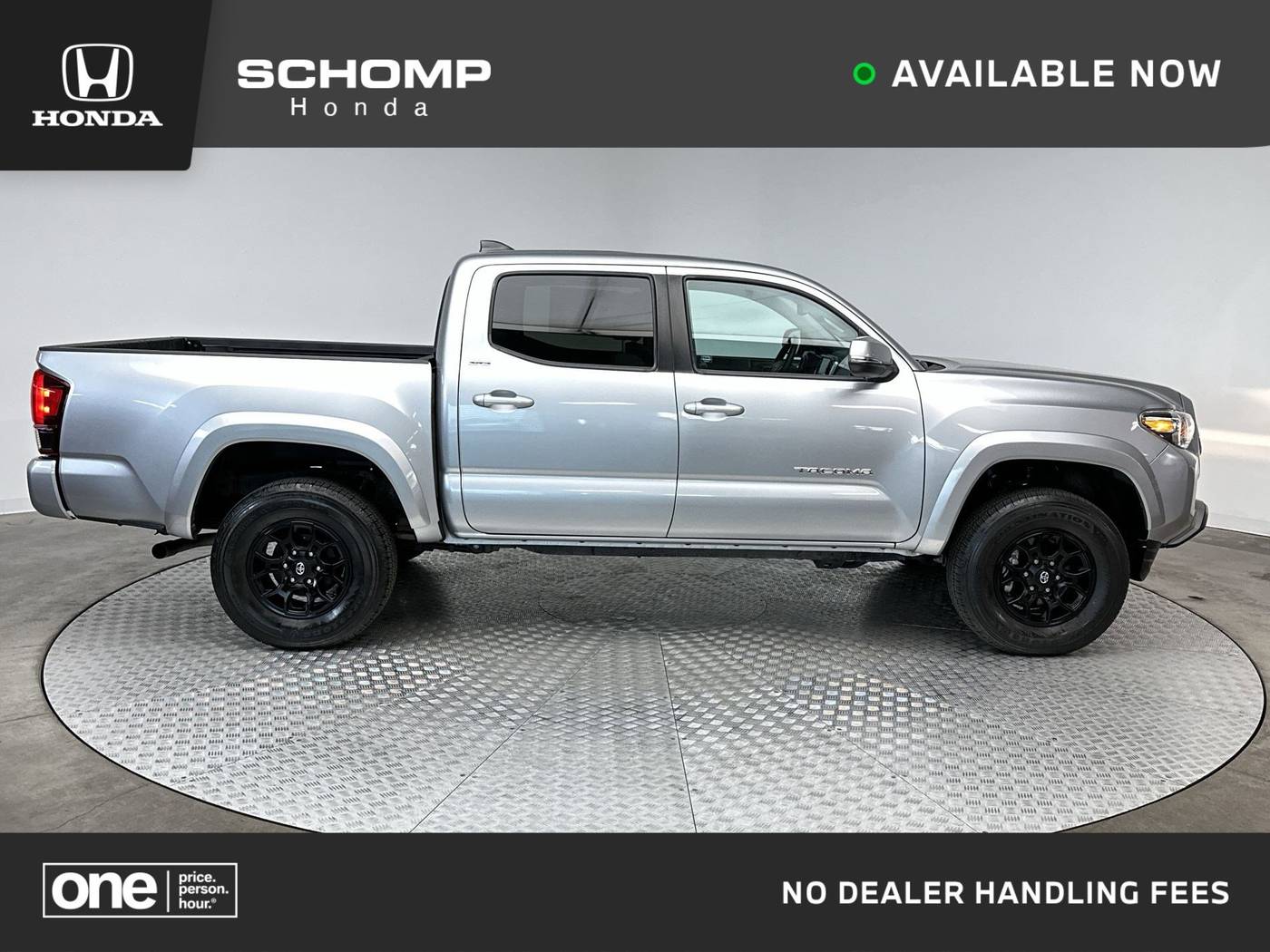 2022 Toyota Tacoma SR5 — Pickup Truck — 8,082 mi — Highlands Ranch, CO
