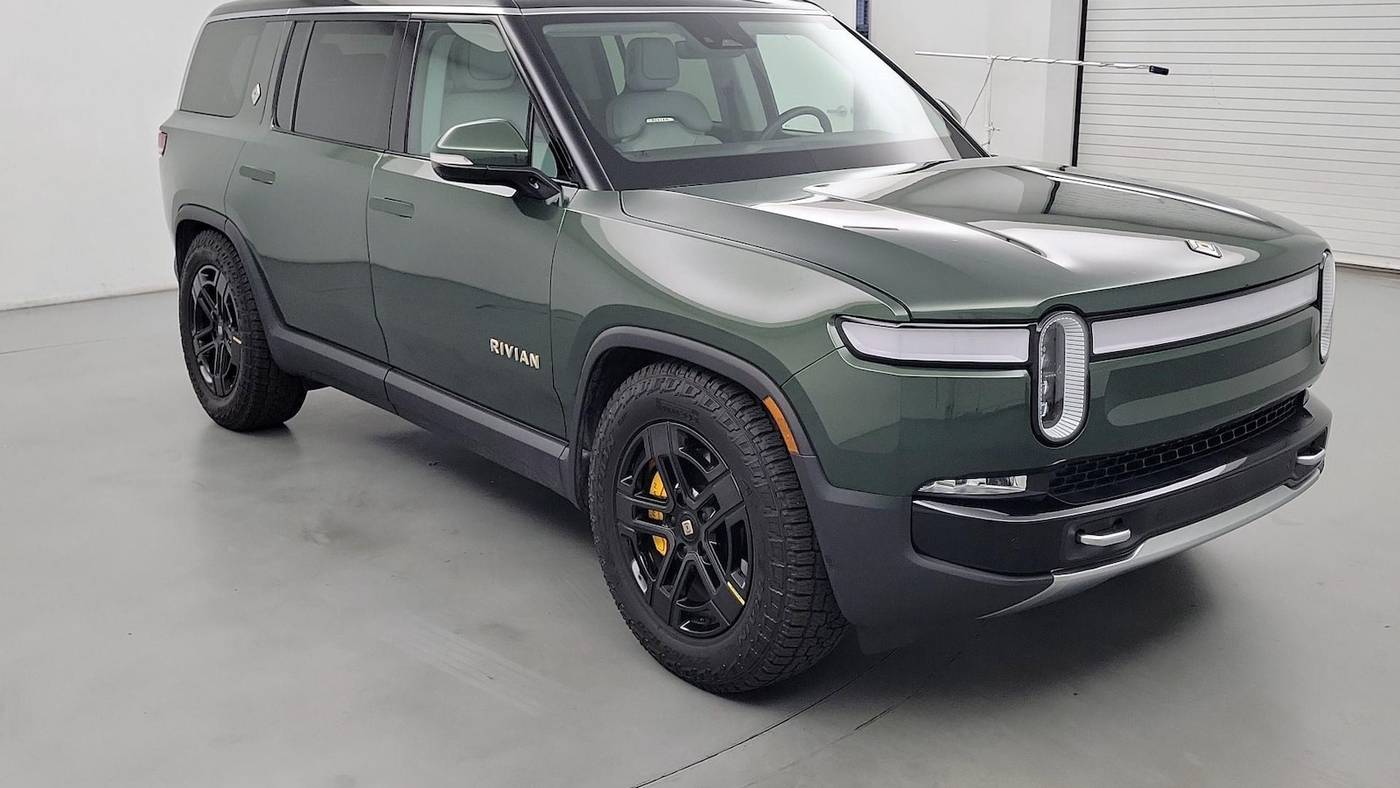 2023 Rivian R1S