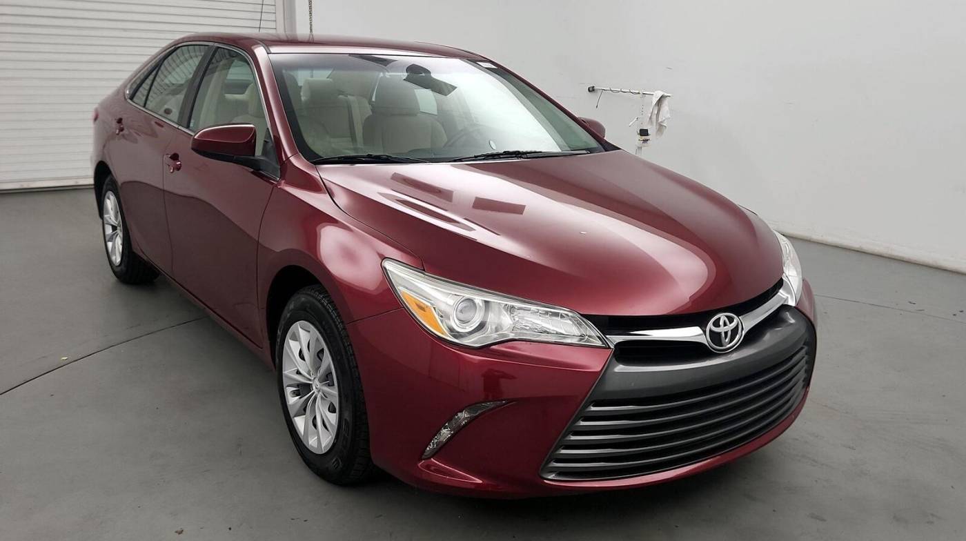 2015 Toyota Camry LE — Sedan — 48,962 mi — Wilmington, NC