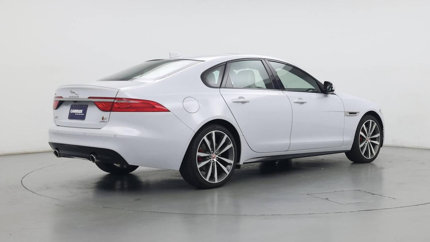 2018 Jaguar XF
