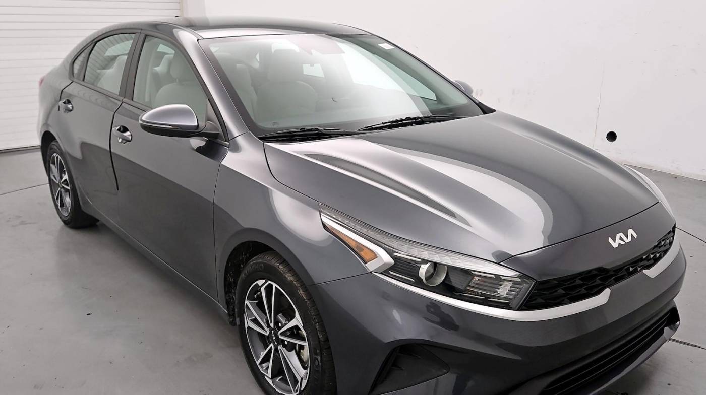 2023 Kia Forte LXS — Sedan — 32,240 mi — LaFayette, LA