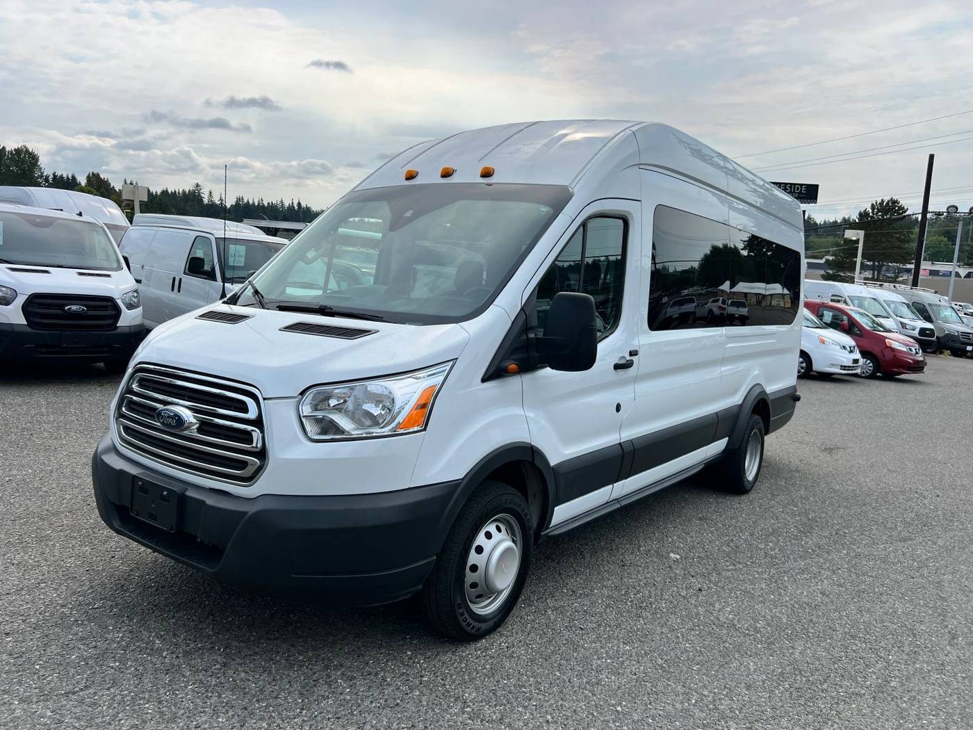 2017 Ford Transit Passenger Wagon T-350 XLT — Passenger Van — 87,549 mi — Lynnwood, WA