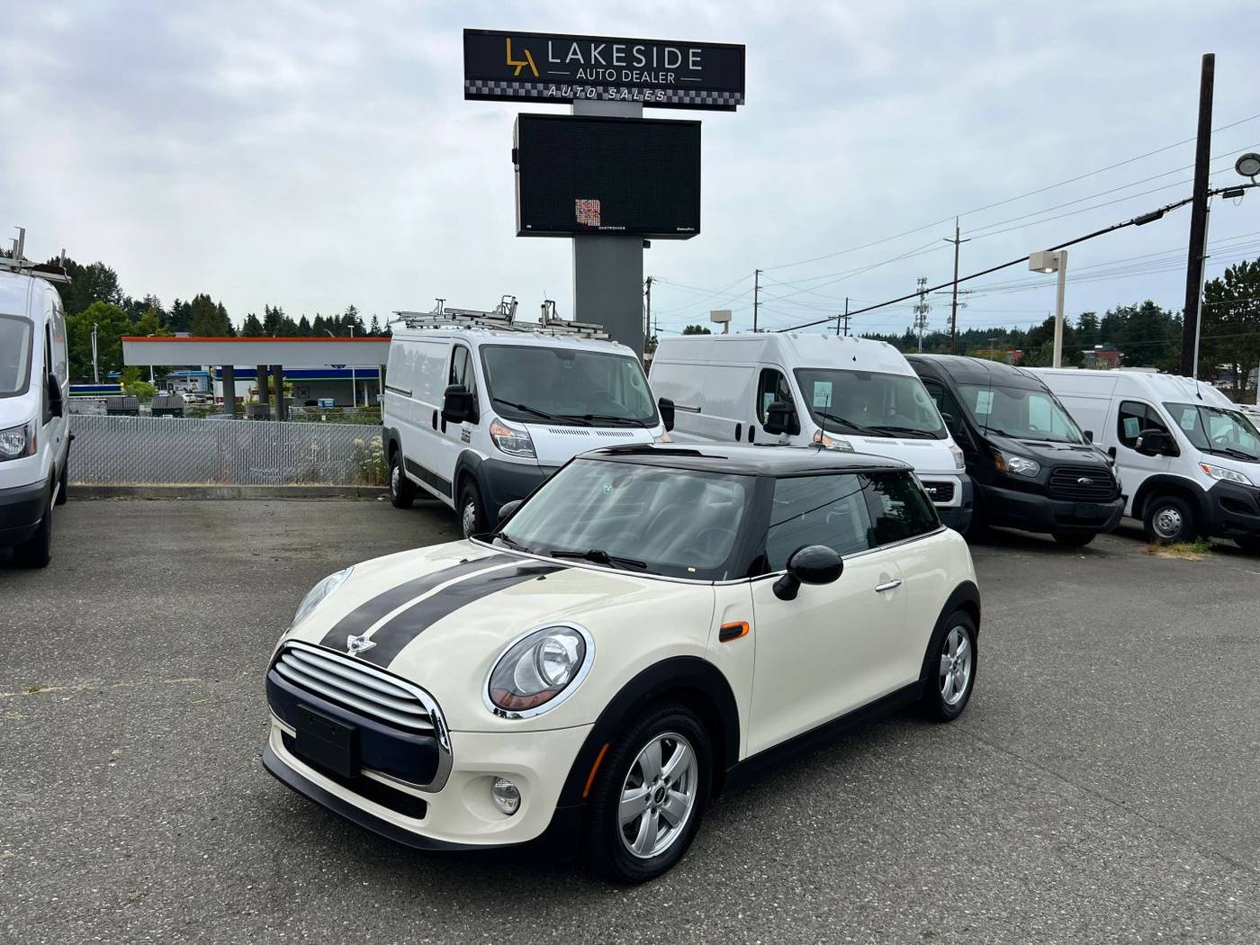 2015 MINI Hardtop Cooper — Hatchback — 66,437 mi — Lynnwood, WA