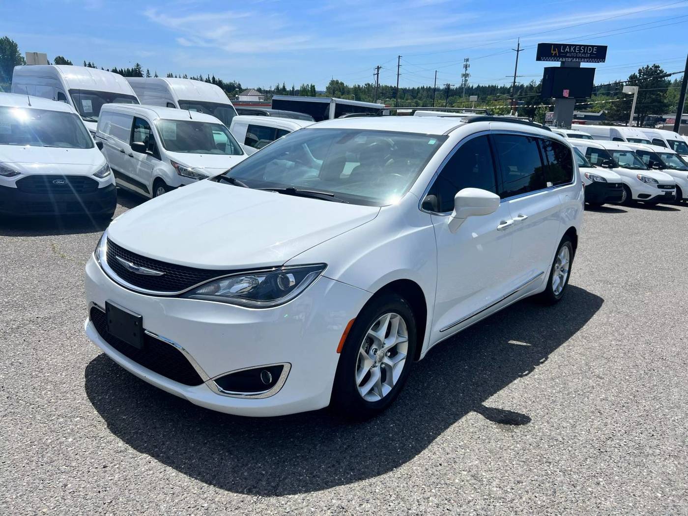 2017 Chrysler Pacifica Touring L — Minivan — 112,334 mi — Lynnwood, WA