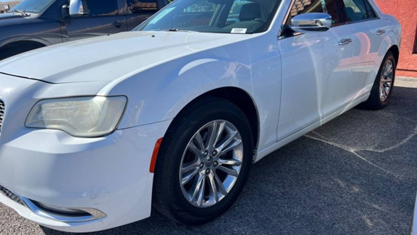 2016 Chrysler 300 C — Sedan — 142,610 mi — Las Vegas, NV