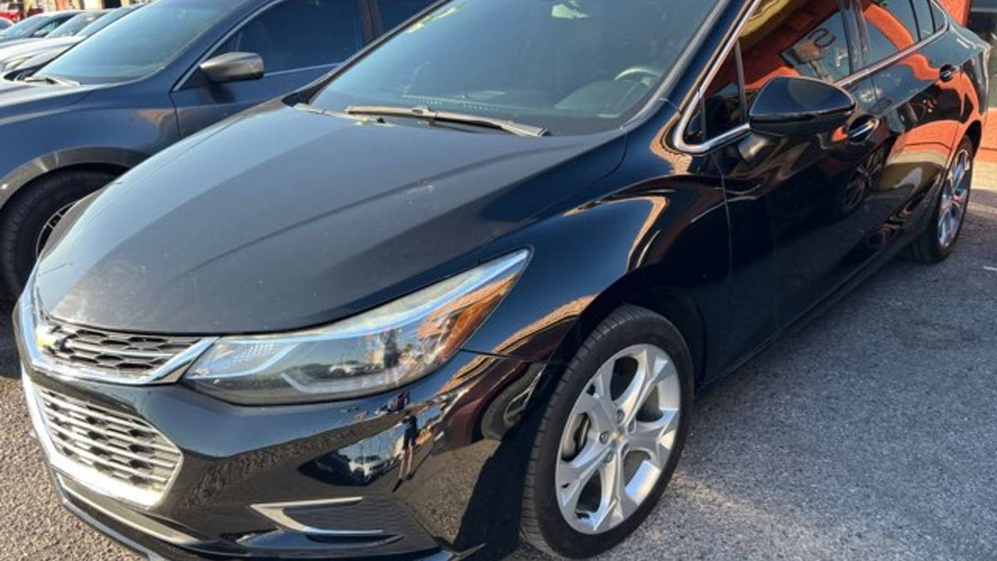 2018 Chevrolet Cruze Premier — Sedan — 76,650 mi — Las Vegas, NV