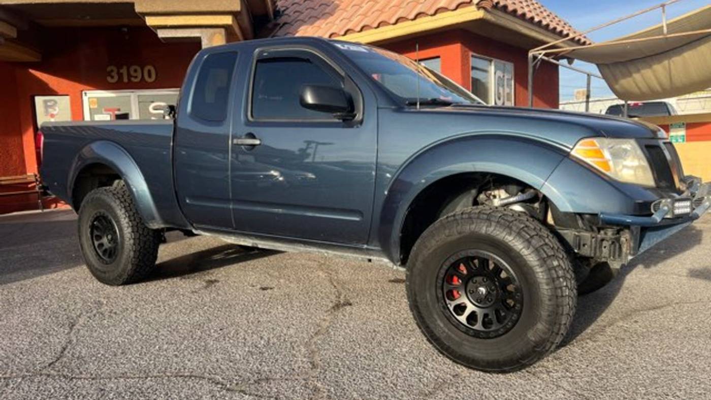 2015 Nissan Frontier SV — Pickup Truck — 97,165 mi — Las Vegas, NV