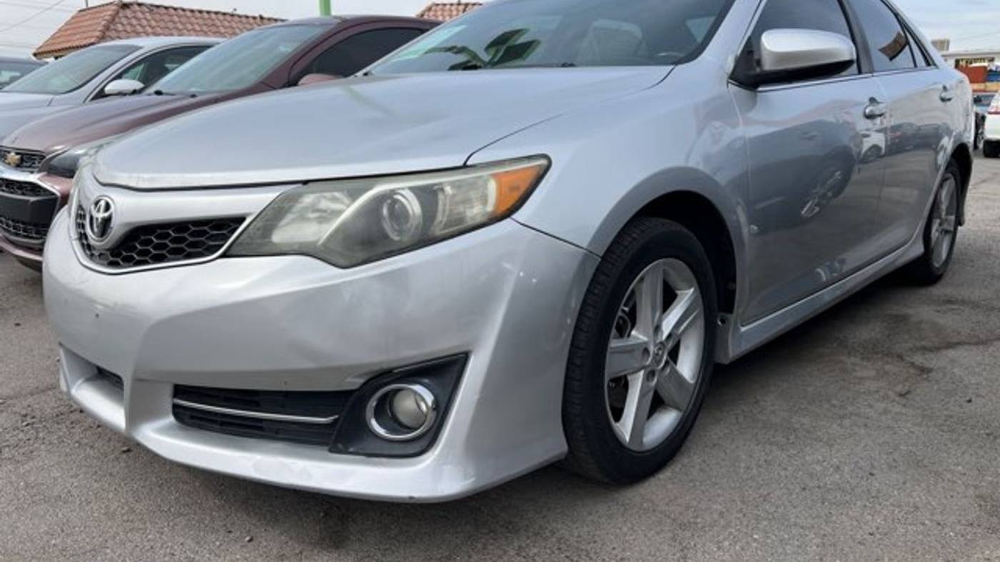 2013 Toyota Camry SE — Sedan — 97,159 mi — Las Vegas, NV