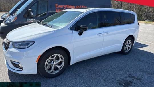 2024 Chrysler Pacifica Limited — Minivan — 4,692 mi — Mobile, AL