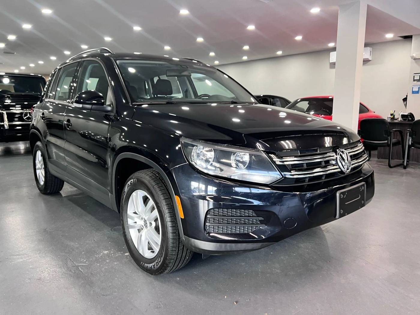 2016 Volkswagen Tiguan S — SUV — 97,764 mi — Tampa, FL