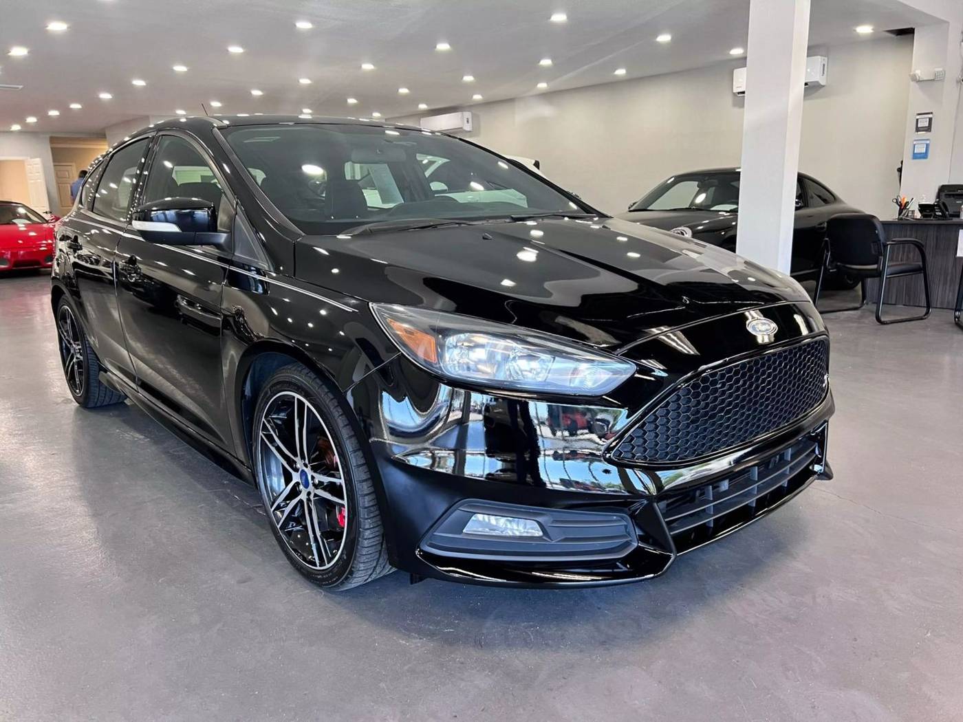 2017 Ford Focus ST — Hatchback — 121,352 mi — Tampa, FL